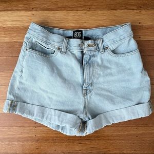BDG UO High-rise mom shorts